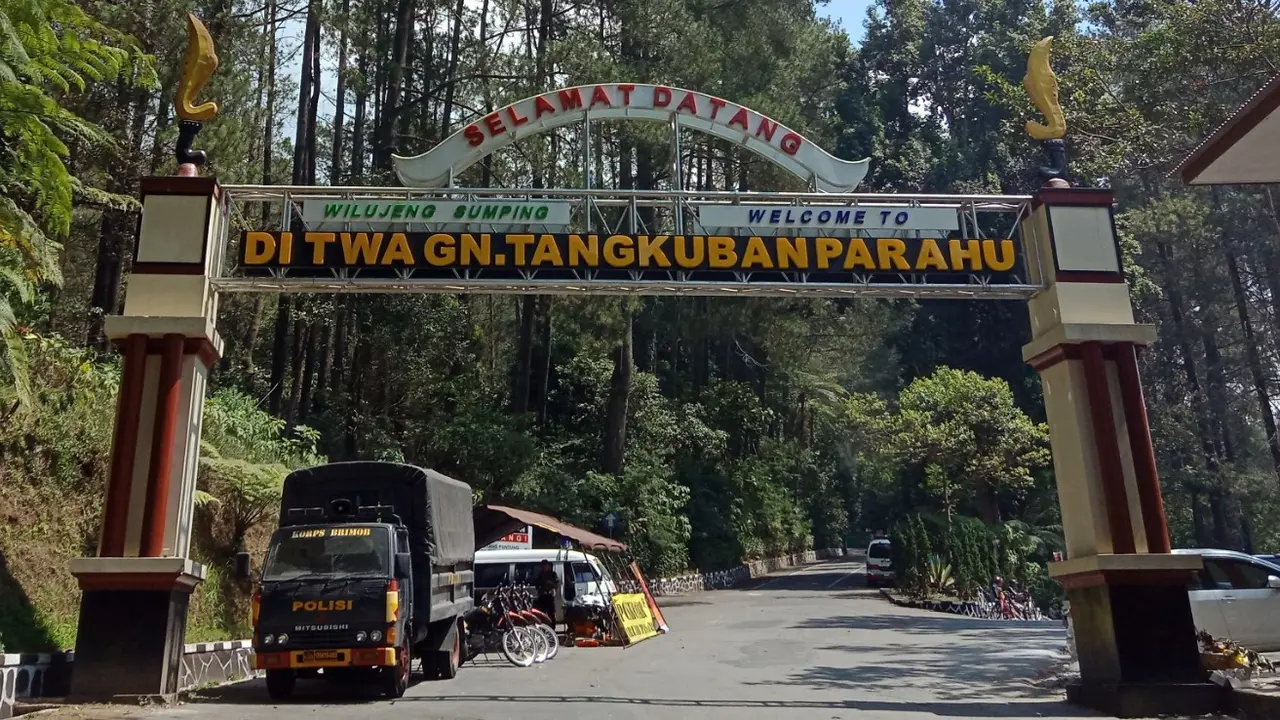 Gunung Tangkuban Parahu