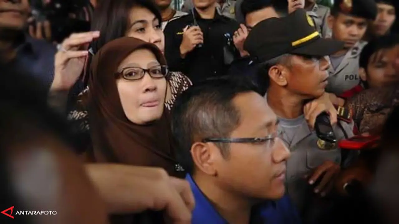 attiyah-laila-131120c.jpg