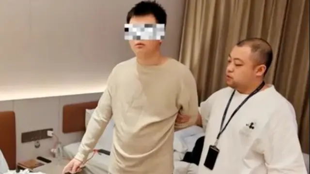 Pria Licik Tidur di Hotel Gratis
