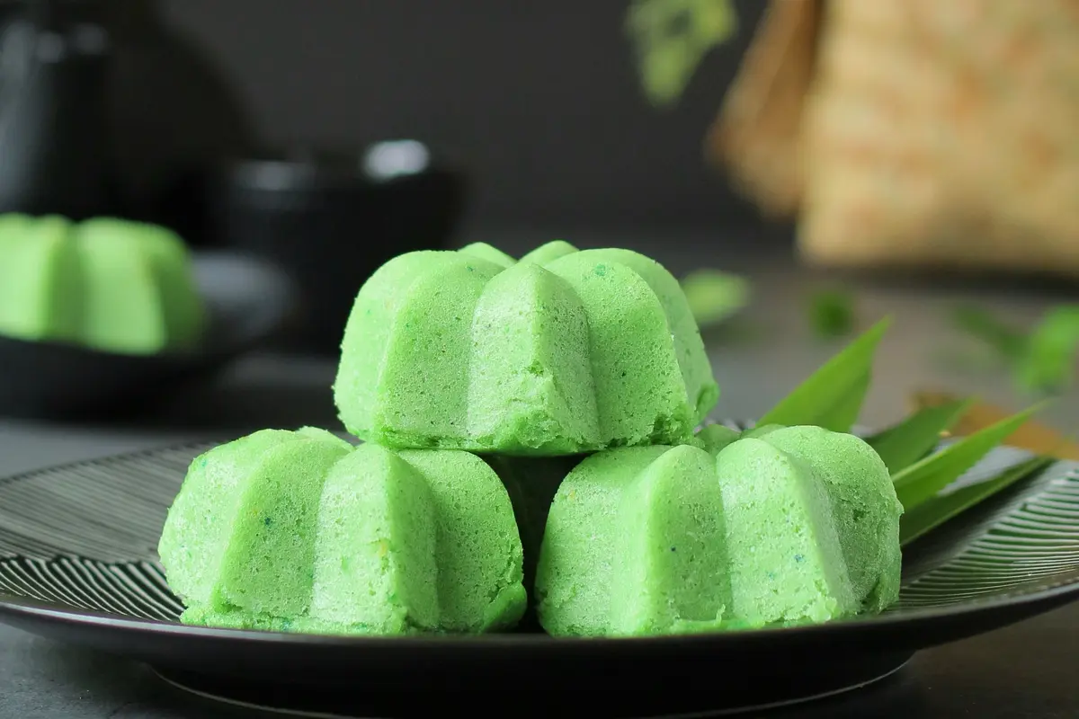 bolu sakura pandan