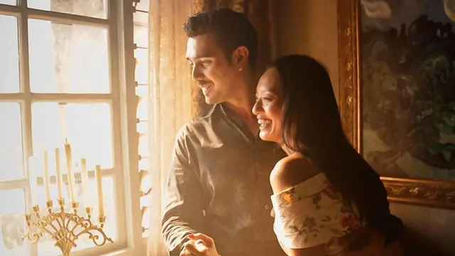 Jadi Cameo di Pengabdi Setan, Ini Potret Akrab Fachri Albar dan Asmara Abigail