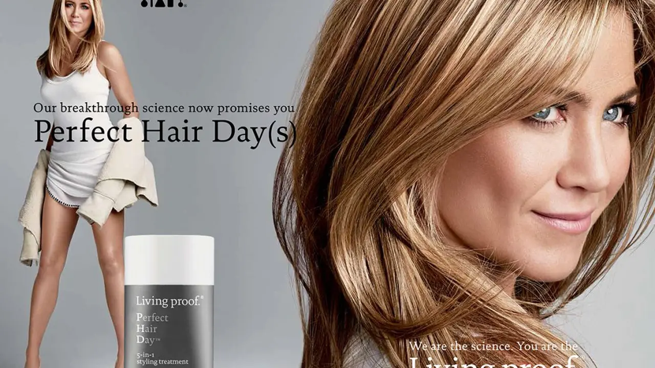 Jennifer Aniston Bikin Produk Perawatan Rambut