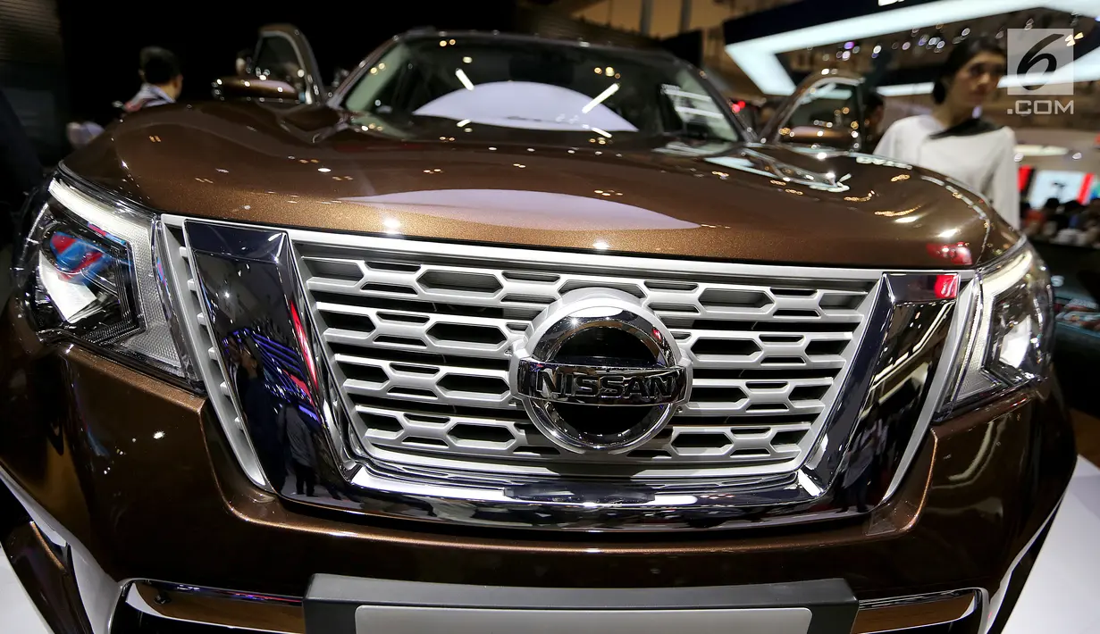 Mobil Nissan Terra ditampilkan di  Gaikindo Indonesia International Auto Show (GIIAS) 2018 di ICE BSD, Tangsel Kamis (2/8). Mobil ini serupa di Filipina dengan tenaga maksimal di angka 190 PS pada 3.600 rpm. (Liputan6.com/Fery Pradolo)