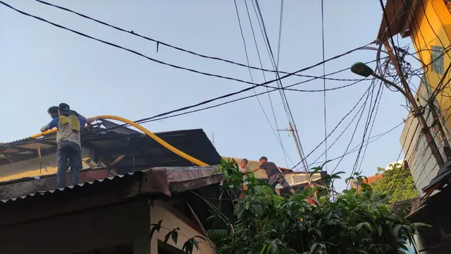 Kebakaran di Kampung Pulo, Jatinegara, Jakarta Timur