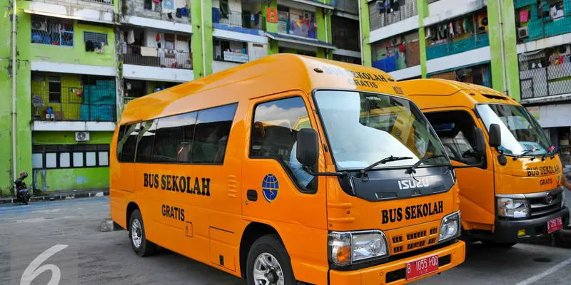 20160422-Bus Sekolah Gratis Hadir di Rusun Muara Kapuk-Jakarta- Yoppy Renato