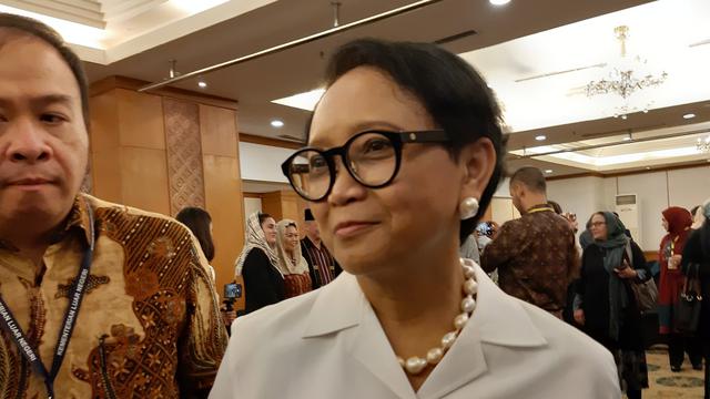 Menlu Retno Marsudi di acara dialog perdamaian dengan wanita Afganistan.