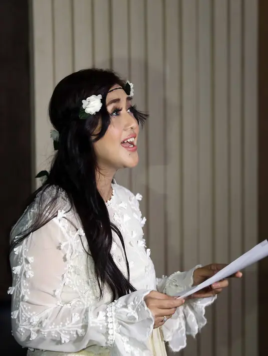 Di kategori Aktris Pendamping Paling Ngetop, SCTV Awards 2016 Paramitha bersaing dengan Audi Marissa, Dahlia Christian, Deswita Maharani, dan Fanny Ghassani. (Nurwahyunan/Bintang.com)