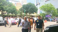 Mario Teguh menjalani pemeriksaan di Mapolda Metro Jaya, Kamis (3/11/2016). (Nafiysul Qodar/Liputan6.com)