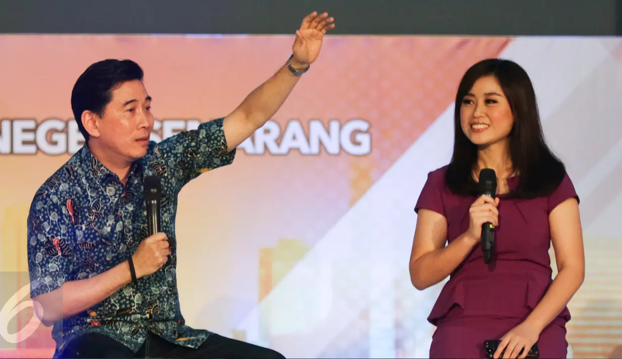 Andreas Diantoro melakukan tanya jawab dengan peserta saat acara CEO Carrer Talk di Kampus Negeri Universitas Semarang, Jawa Tengah, Rabu (5/4). Dalam kesempatan itu Andreas Diantoro berbagi pengamalanya kepada peserta. (Liputan6.com/Yoppy Renato)