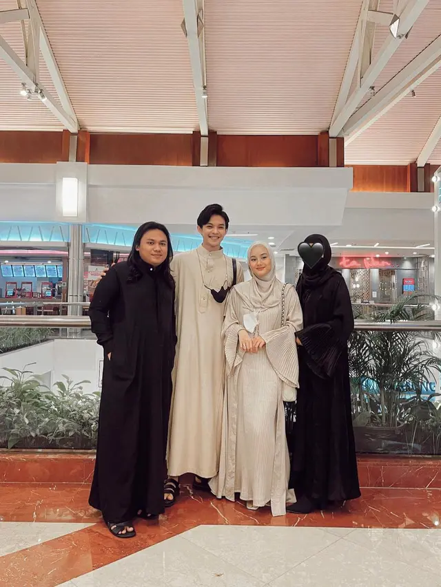 Heboh Diduga Taaruf, Ini 6 Potret Keanu Agl saat Bertemu Wanita Berhijab