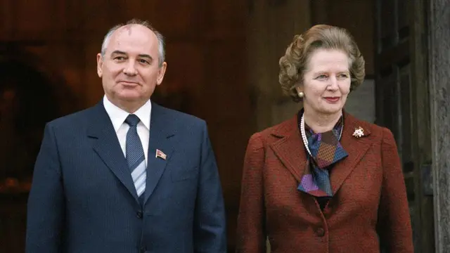 Pemimpin di era Perang Dingin: Mikhail Gorbachev dari Rusia dan Margaret Thatcher (The Iron Lady) dari Inggris.