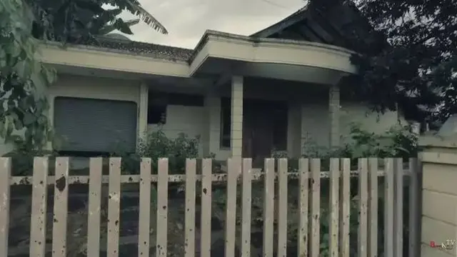 Rumah Mendiang Farida Pasha