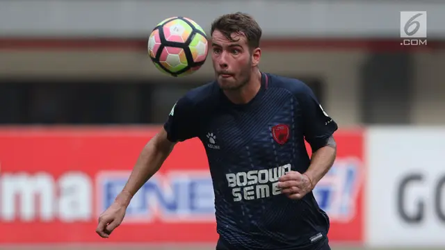 Gelandang PSM, Willem Jan Pluim