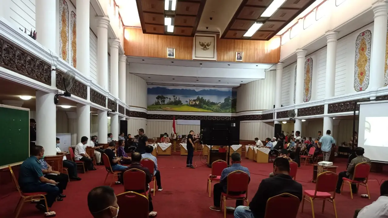 Suasana rapat forkopimda Sumbar bersama gubernur dan wakil gubernur