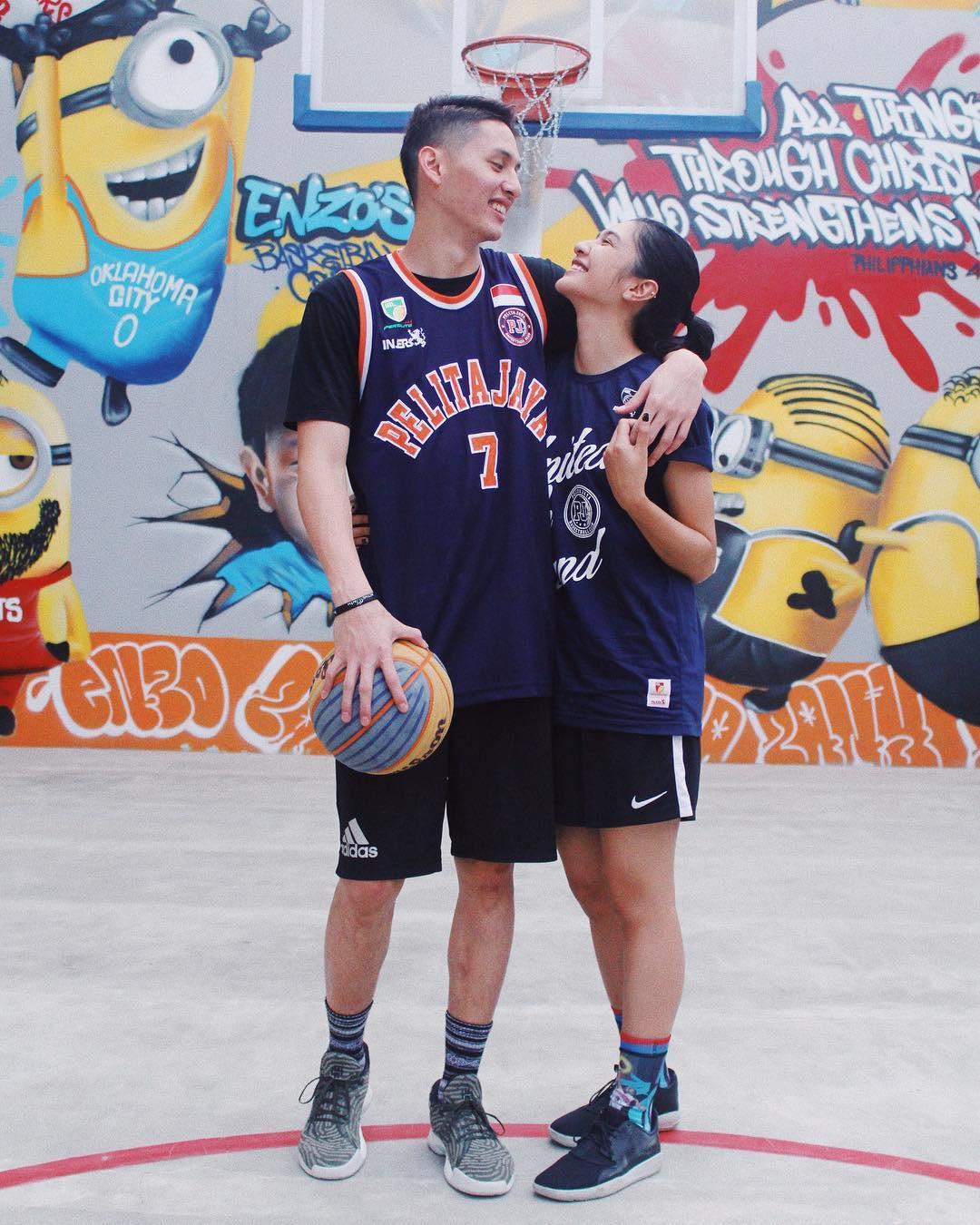 Mikha Tambayong dan Daniel Wenas (Instagram; @miktambayong)