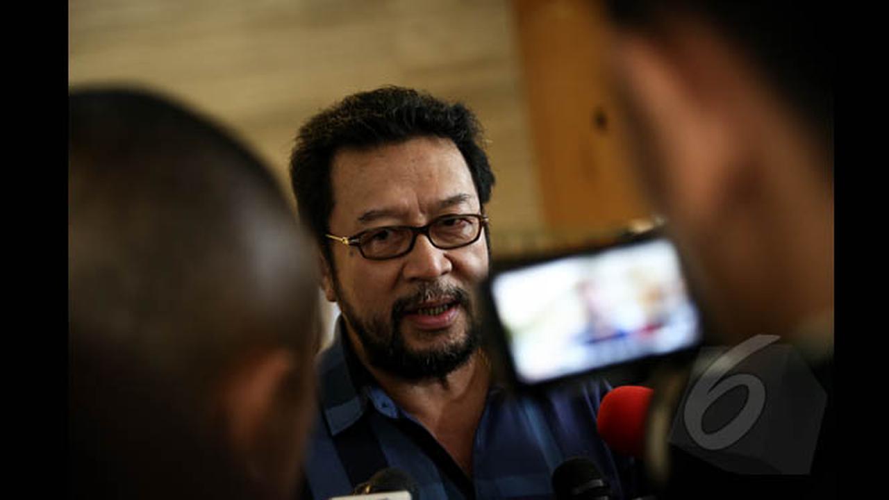 Yorrys Raweyai Datangi Istana