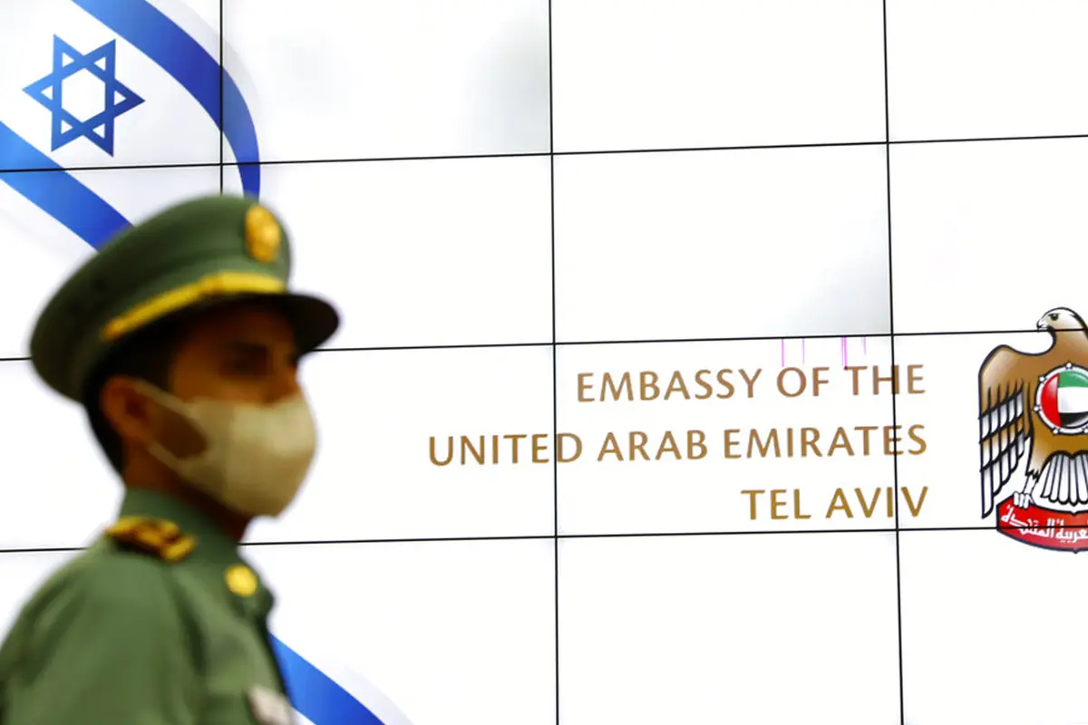 FOTO: Uni Emirat Arab Resmi Buka Kedutaan Besar di Israel