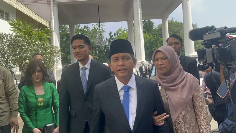 Kaesang Dampingi Raja Juli Antoni Hadiri Pelantikan Menteri