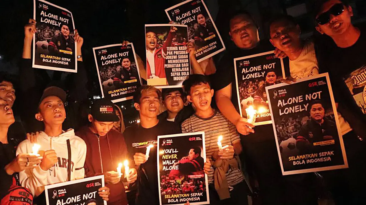 Foto: Aksi Damai GSR untuk Kebangkitan Sepak Bola Indonesia