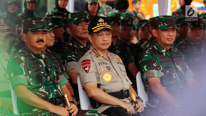 Panglima TNI Dan Kapolri Pimpin Apel Pengamanan Natal Dan Pemilu 2019