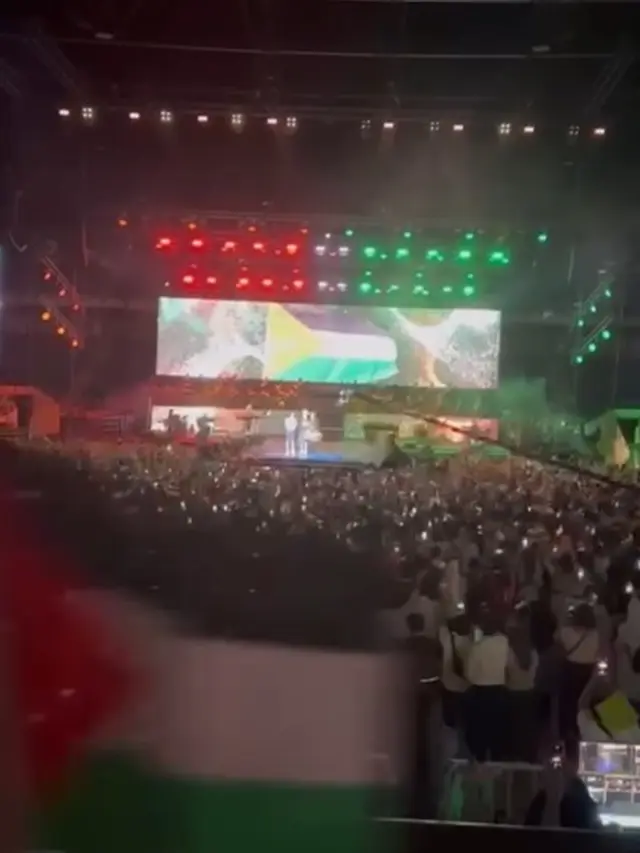 Melly Goeslaw konser di Malaysia (Instagram/melly_goeslaw)