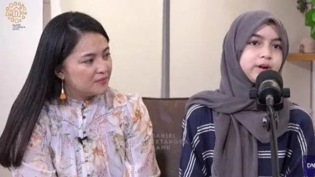 Anak Artis Memutuskan Berhijab