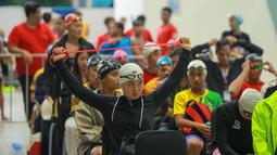 Sebanyak 24 provinsi yang terdiri dari Aceh, Bali, Banten, Bengkulu, DI Yogyakarta, DKI Jakarta, Jambi, Jawa Barat, Jawa Tengah, Jawa Timur, Kalimantan Barat, Kalimantan Selatan, Kalimantan Tengah, Kalimantan Timur, Kalimantan Utara, Kep. Riau, Lampung, NTB, Riau, Sulawesi Selatan, Sulawesi Tengah, Sumatra Barat, Sumatra Selatan, dan Sumatra Utara ambil bagian dalam Kejurnas Akuatik tahun ini. (Bola.com/Bagaskara Lazuardi)