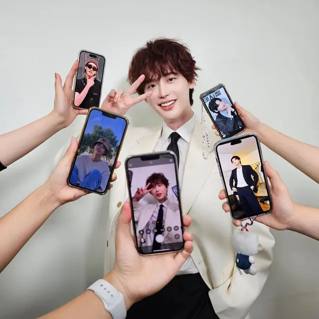 Lee Jong Suk. (Instagram/ jongsuk0206)