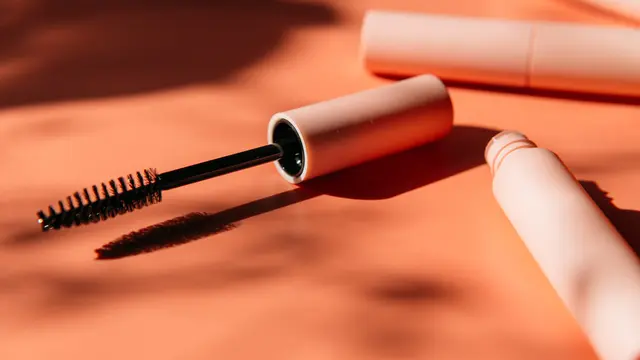 Bukan Tanggal Kedaluwarsa, Ternyata Begini Cara Mengetahui Batas Waktu Produk Makeup Aman Digunakan