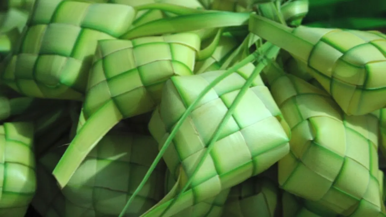 Jelang Lebaran, Kenali Ragam Sebutan Ketupat di Seluruh Nusantara