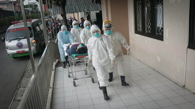 Simulasi Penanganan Virus Corona