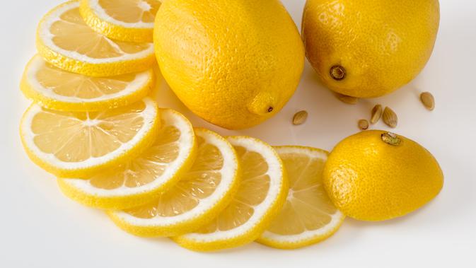 8 Manfaat Lemon bagi Kecantikan, Membersihkan dan Mencerahkan Kulit - Ragam  Bola.com