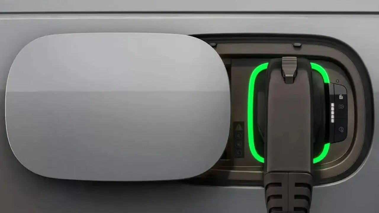 Port Charger dari Range Rover Electric