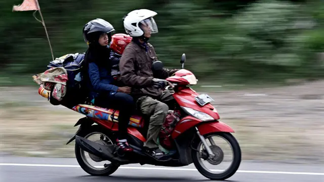 Tips Aman Berkendara Motor