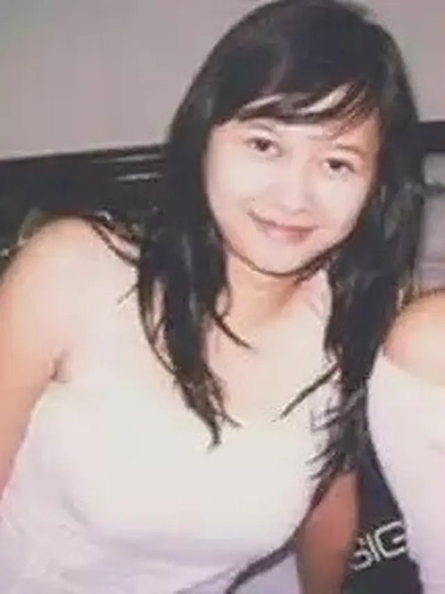 6 Foto Lawas Aura Kasih Saat Awal Karier, Bikin Pangling
