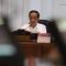 Presiden Joko Widodo atau Jokowi memimpin rapat terbatas (ratas) di Kantor Presiden, Jakarta, Rabu (30/10/2019). Rapat terbatas perdana dengan jajaran menteri Kabinet Indonesia Maju itu mengangkat topik Penyampaian Program dan Kegiatan di Bidang Perekonomian. (Liputan6.com/Angga Yuniar)