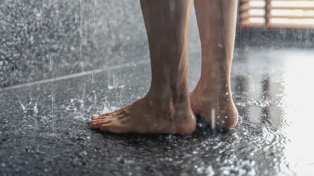10 Penyebab Tumit Kaki Pecah-pecah dan Intip Rekomendasi Penanganan yang Tepat