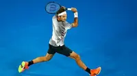 Miliki tubuh sehat dan tangan yang kekar nan atletis seperti petenis profesional berskala dunia Roger Federer.