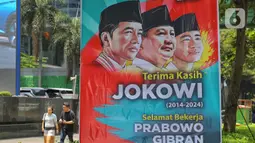 Spanduk dan baliho ini bermunculan jelang transisi kepemimpinan politik nasional pada 20 Oktober 2024 mendatang. (Liputan6.com/Angga Yuniar)