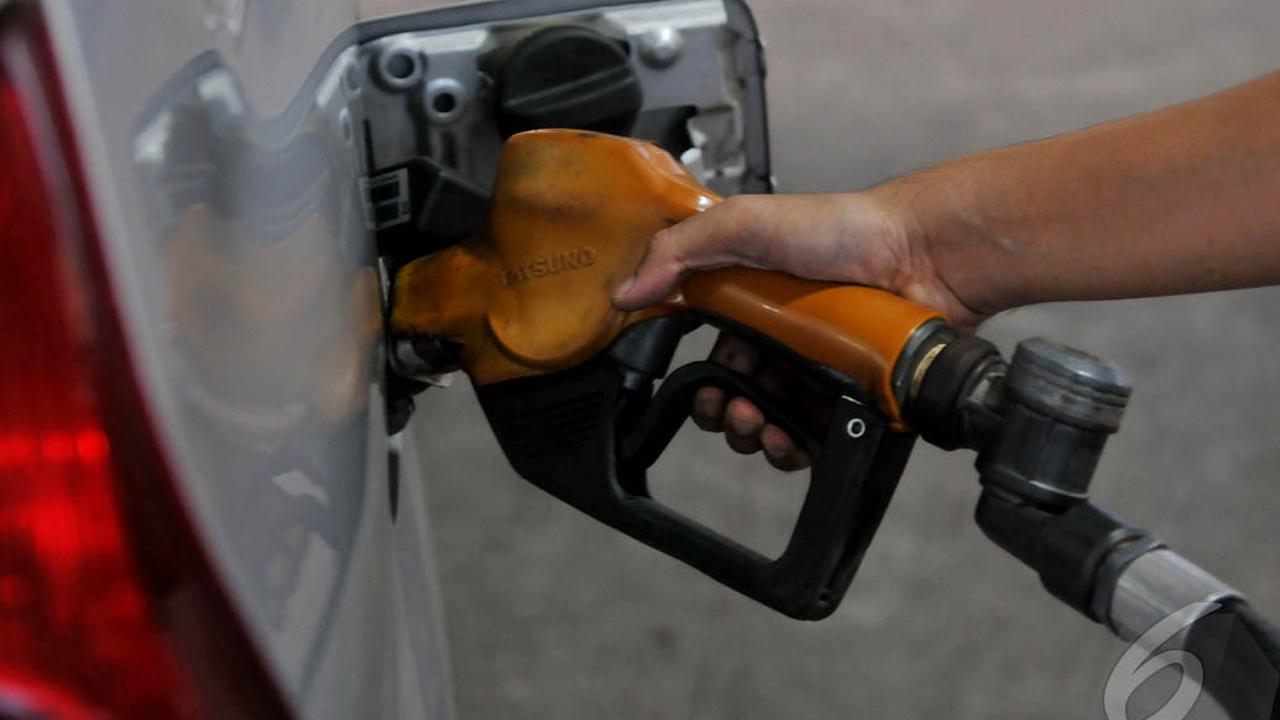 Premium Langka, SPBU Ini Diserbu Pengendara