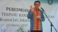 Gubernur DKI Basuki Tjahaja Purnama menyampaikan sambutan pada peresmian Ruang Publik Terpadu Ramah Anak (RPTRA) Cililitan yang berlokasi di Jalan Buluh, Jakarta, Kamis (22/10/2015). (Liputan6.com/Gempur M Surya)