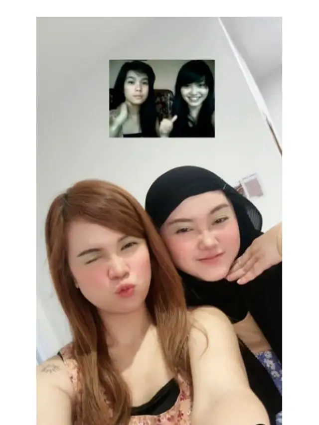 7 Potret Terbaru Sinta dan Jojo 'Keong Racun', Disebut Sesepuh TikToker