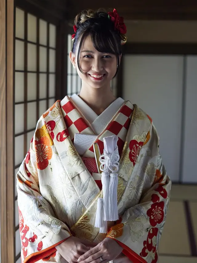 Resmi Menikah, Ini 7 Potret Prewedding Stefi Eks JKT48 Pakai Baju Kimono