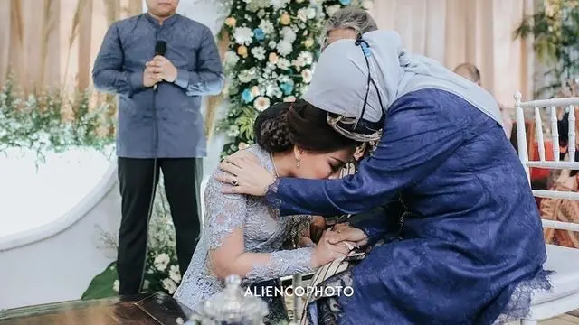 Tak Lewati Masa Pacaran, Ini 6 Momen Lamaran Pedangdut Nabilla Gomes
