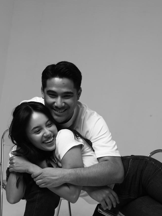 7 Pemotretan Terbaru Anggika Bolsterli Bareng Kekasih Bertema Black & White Ini Menawan