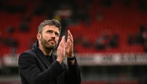 Manajer Manchester United, Michael Carrick. (Oli Scarff/AFP)