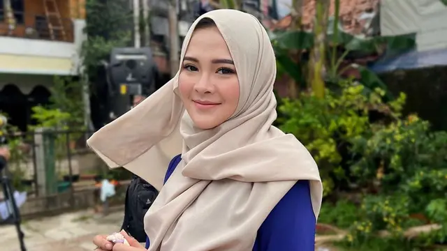 Gaya Bella Bonita Kekasih Denny Caknan Pakai Hijab, Jadi Model Sejak SMA