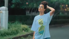 Sonia Alyssa kian terkenal sebagai aktris top Tanah Air usai memerankan karakter Ivanna. Gaya penampilannya kini selalu menjadi pusat perhatian publik. Seperti saat Alyssa memakai kacamata yang kian menyempurnakan gaya penampilannya. (Liputan6.com/IG/@sonia_alyssa)