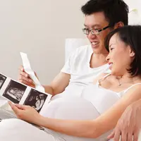 Ilustrasi perempuan hamil usg/copyrightshutterstock/otnaydur