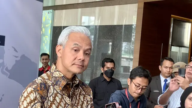 Bakal calon presiden (bacapres) Ganjar Pranowo mengaku belum mendengar soal usulan hak angket dari anggota DPR Fraksi PDIP Masinton Pasaribu terhadap hakim Mahkamah Konstitusi (MK).